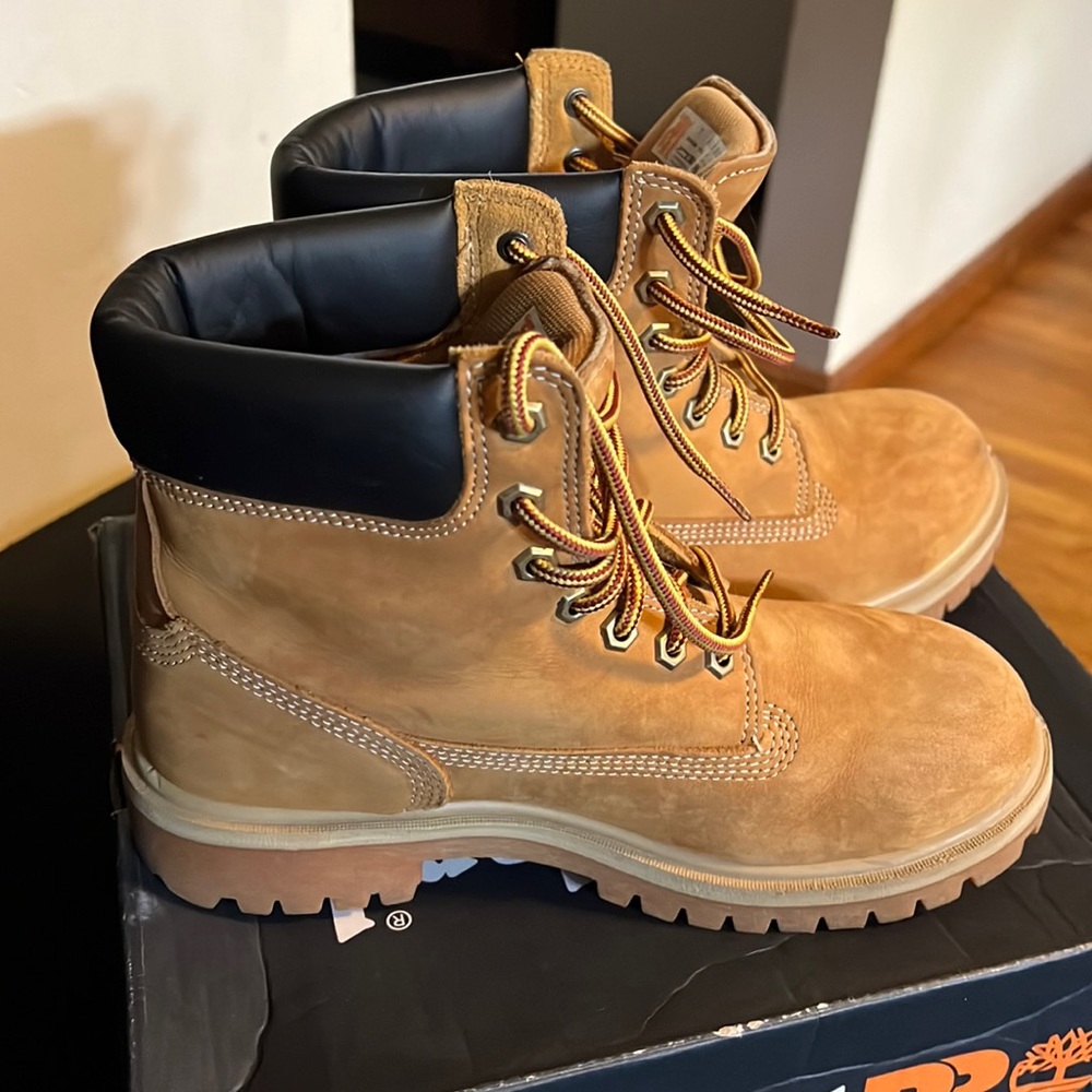 LIKE NEW TIMBERLAND PRO WOMENS DIRECT ATTACH 6” WP STEEL SAFETY TOE SIZE 7